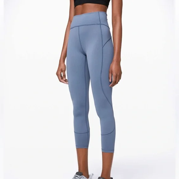 Lululemon Leggings size 8 In Movement 7/8 Tight *Everlux 25" - Picture 10 of 10